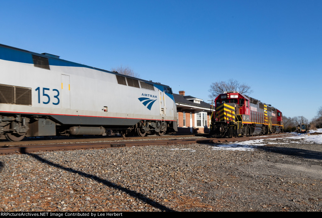 AMTK 153 meets BB 17 in Crozet